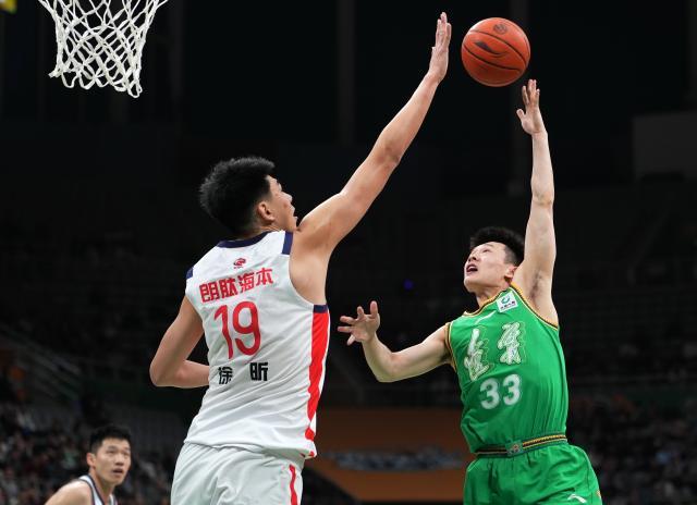 开云官方-爆发一季!广州2.26米中锋获5支NBA球队试训邀请